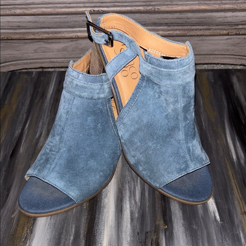 Chic Blue Suede Women's Sandals